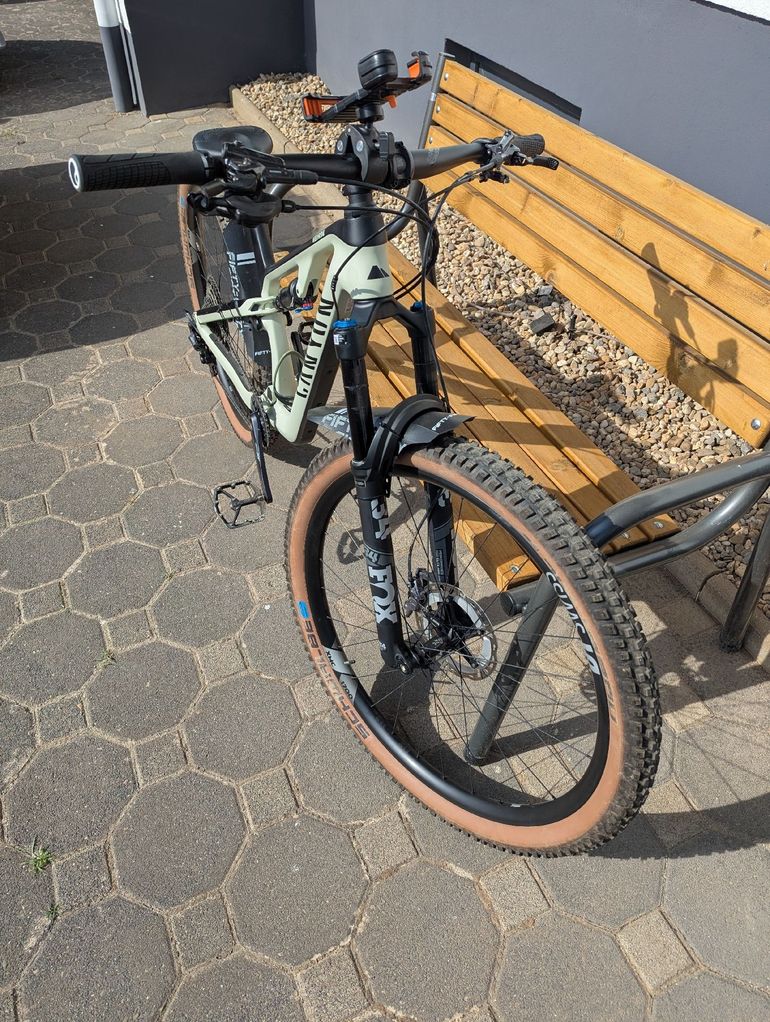 Używany Canyon Neuron CF 9 2022 2022 Mountainbike — zdjęcie 5 z 8