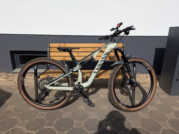 Used Canyon Neuron CF 9 2022 2022 Mountainbike, White, 27.5, 29 — image 8 of 8