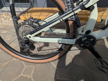 Used Canyon Neuron CF 9 2022 2022 Mountainbike, White, 27.5, 29 — image 2 of 8