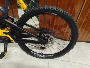 Mondraker CRAFTY RR S 2026 2026 Mountainbike usato, Arancione — immagine 3 di 3
