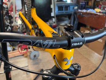 Used Nukeproof Mega 297 Custom SRAM GX Eagle AXS 2021 Mountainbike, Orange — image 8 of 16
