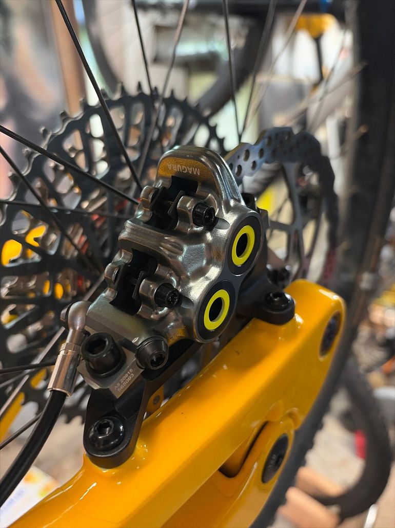 Used Nukeproof Mega 297 Custom SRAM GX Eagle AXS 2021 Mountainbike, Orange — image 12 of 16