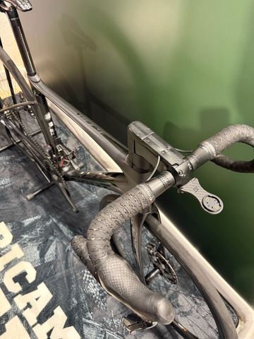Tweedehands Giant Defy Advanced Pro 0 2024 2024 Road & Gravel — afbeelding 2 van 5