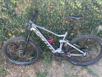 Used Scott Genius 930 2024 2024 Mountainbike, Light Gray, 29 — image 1 of 5
