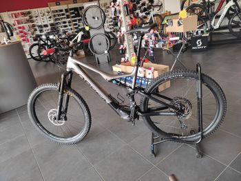 Použité Orbea RISE H30 2022 2022 MTB