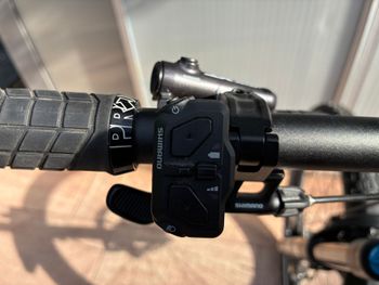 Wallis Custom Shimano Deore XT Di2 2025 Mountainbike d'occasion — image 6 sur 10