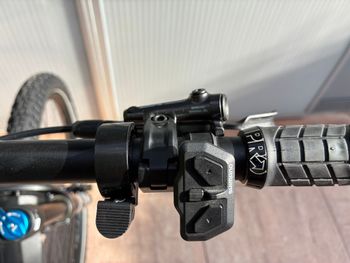 Wallis Custom Shimano Deore XT Di2 2025 Mountainbike d'occasion — image 9 sur 10