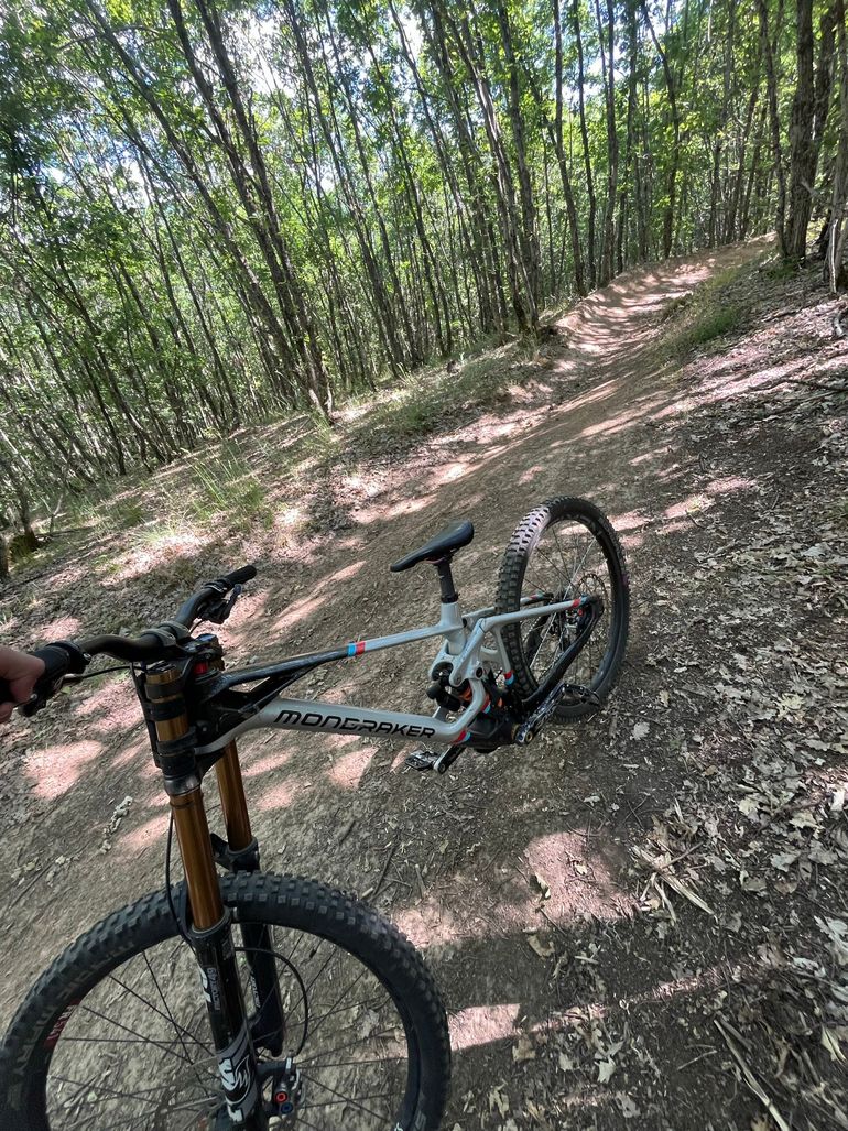 Brugt Mondraker SUMMUM CARBON RR 2022 2022 Mountainbike — billede 4 af 5