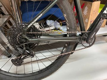 Used Specialized Rockhopper Expert 2025 2025 Mountainbike, Green, 27.5, 29 — image 3 of 5
