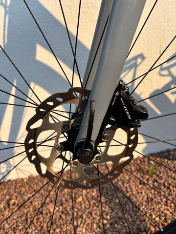 Używany Scott Addict 20 disc 2019 2019 Road & Gravel — zdjęcie 7 z 11