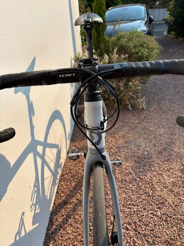 Używany Scott Addict 20 disc 2019 2019 Road & Gravel — zdjęcie 10 z 11
