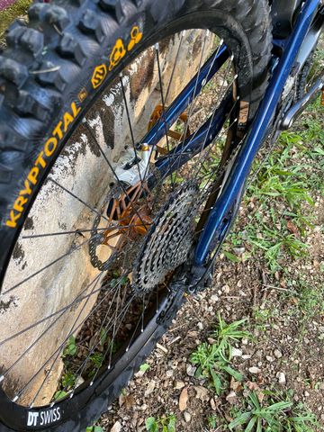 Brugt Lapierre Spicy CF Team 2025 2025 Mountainbike — billede 5 af 6