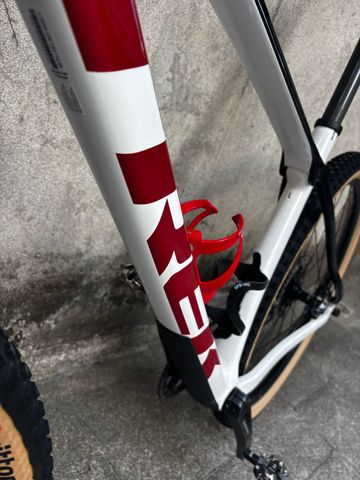 Trek Procaliber Shimano Deore XT 2024 Mountainbike usato, Bianco — immagine 15 di 17
