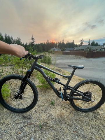 Used Specialized Status 160 2023 2023 Mountainbike, Light Gray, 29, 27.5 — image 3 of 4
