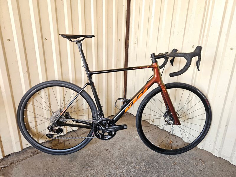 Käytetty KTM Revelator Alto Exonic Dura-ace 9200 Di2 2023 Road & Gravel