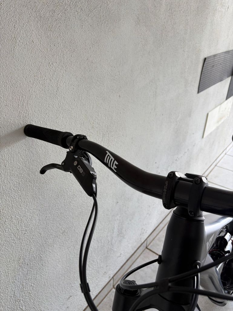YT Industries Capra CORE 1 MX 2023 2023 Mountainbike usato, Nero — immagine 4 di 8
