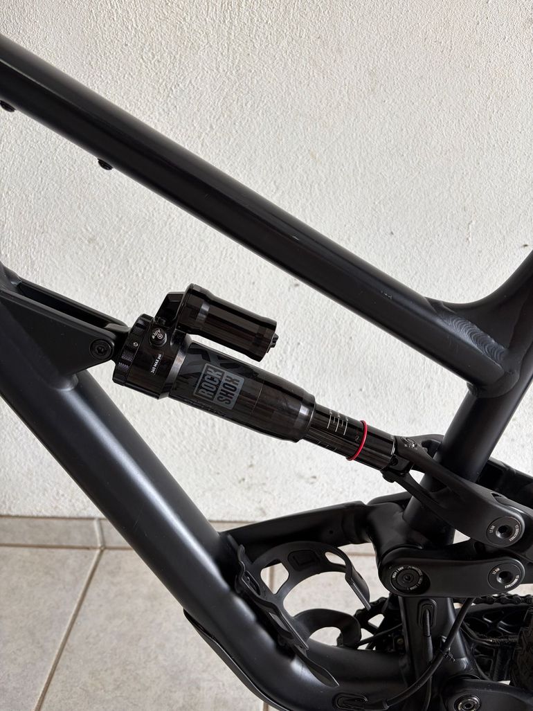 YT Industries Capra CORE 1 MX 2023 2023 Mountainbike usato, Nero — immagine 6 di 8