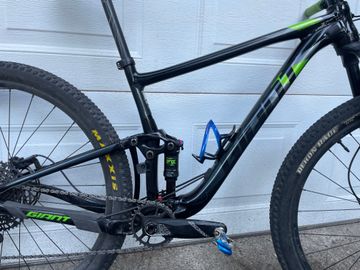Used Giant Anthem 29 2 2020 2020 Mountainbike, Black — image 2 of 4