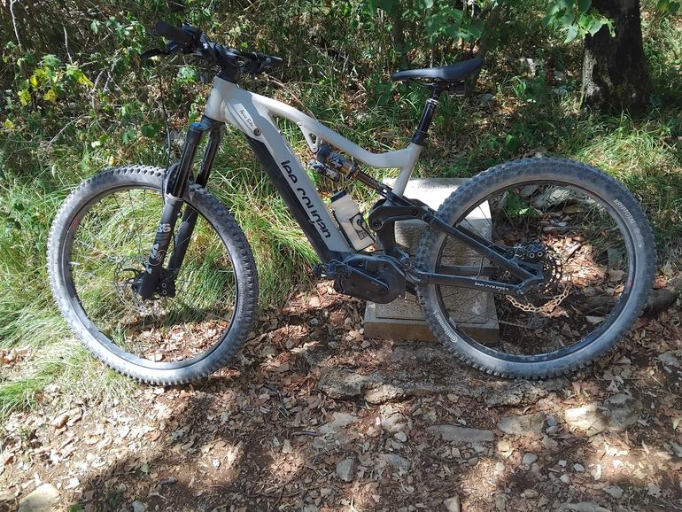 Lee Cougan E-QUEST Team 2025 2025 Mountainbike usato, Grigio chiaro — immagine 2 di 4