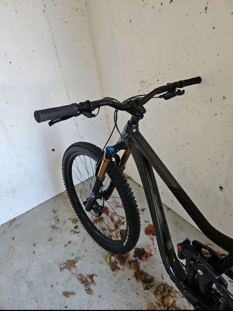 Used Giant Trance X 2 2024 2024 Mountainbike, Black, 29 — image 3 of 4