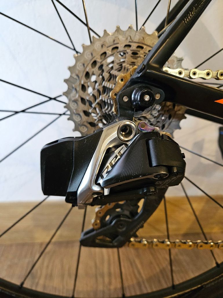 Brugt Scott Addict SRAM Red eTap AXS 2016 Road & Gravel — billede 3 af 6