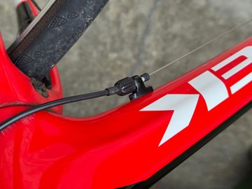 Used Trek Domane 4.1 Compact 2015 2015 Road & Gravel, Red — image 16 of 18