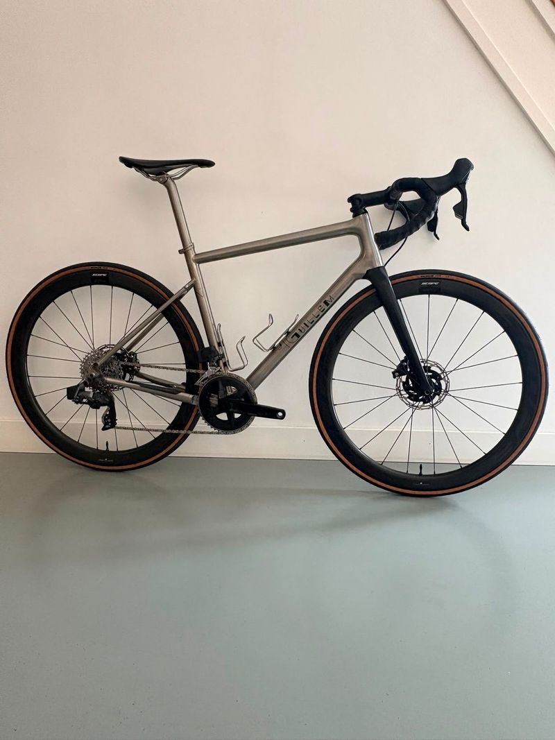 Tweedehands Jguillem Custom SRAM Rival eTap AXS 2023 Road & Gravel
