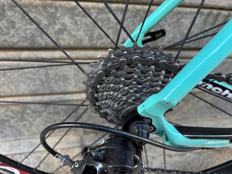 Brugt Bianchi Infinito CV Chorus 2016 2016 Road & Gravel — billede 7 af 29
