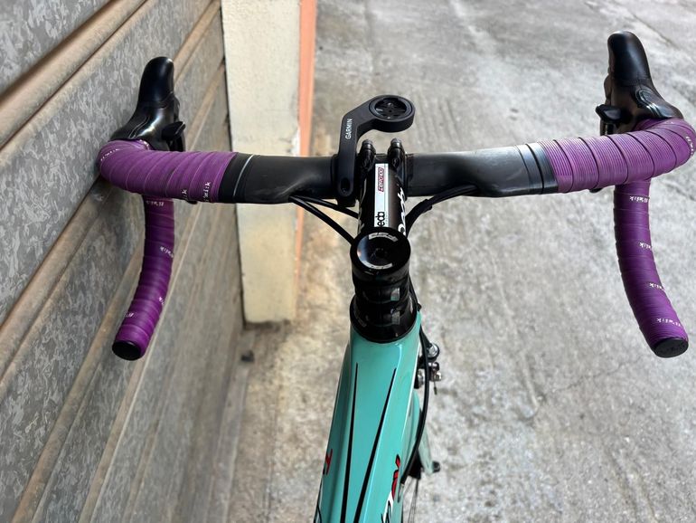 Brugt Bianchi Infinito CV Chorus 2016 2016 Road & Gravel — billede 14 af 29