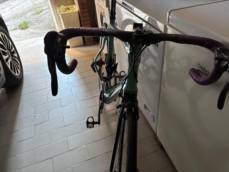 Brugt Bianchi Infinito CV Chorus 2016 2016 Road & Gravel — billede 17 af 29