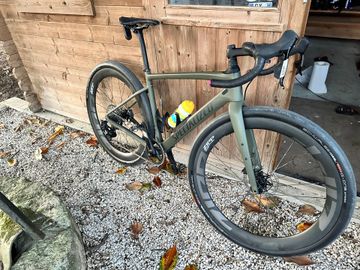 Used Specialized Diverge Comp 2024 2024 Road & Gravel, Green — image 3 of 3