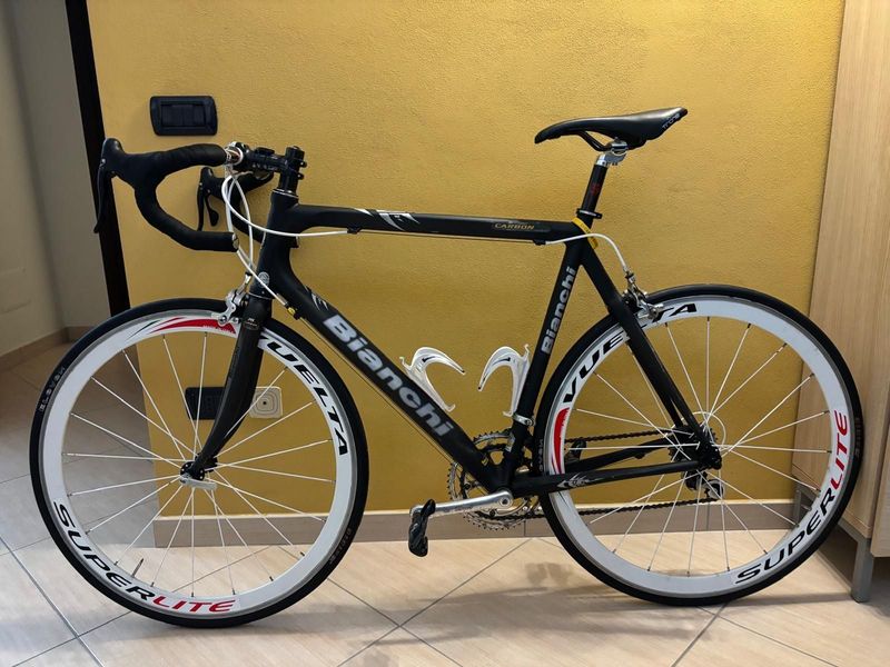 Used Bianchi Custom Campagnolo Chorus 2004 Road & Gravel, Black — image 1 of 37