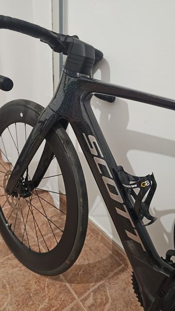 Scott Foil RC 20 2024 2024 Road & Gravel usato, Nero — immagine 4 di 8