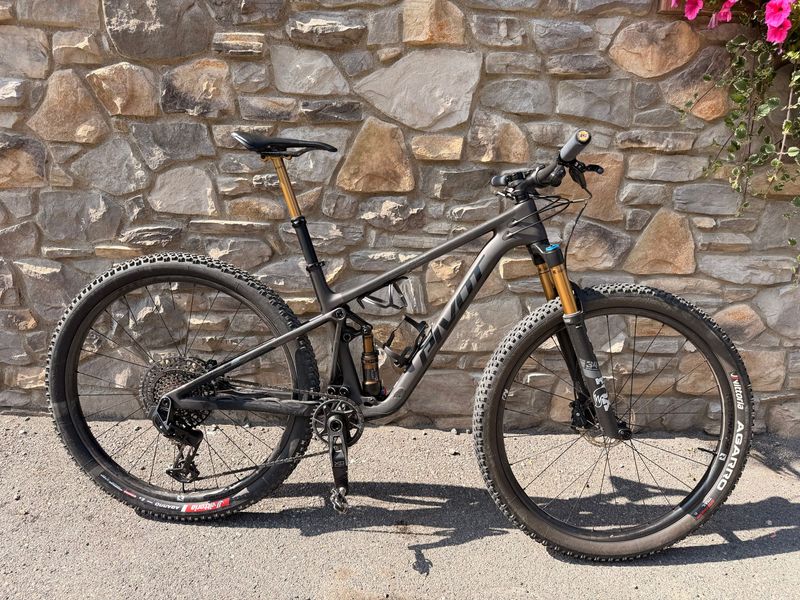 Used Pivot MACH 4 SL Pro X0 Eagle Transmission 2024 2024 MTB