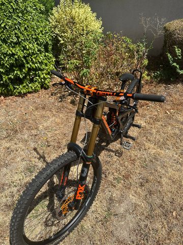 Brugt Propain Rage CF Mix Highend 2022 2022 Mountainbike — billede 2 af 6