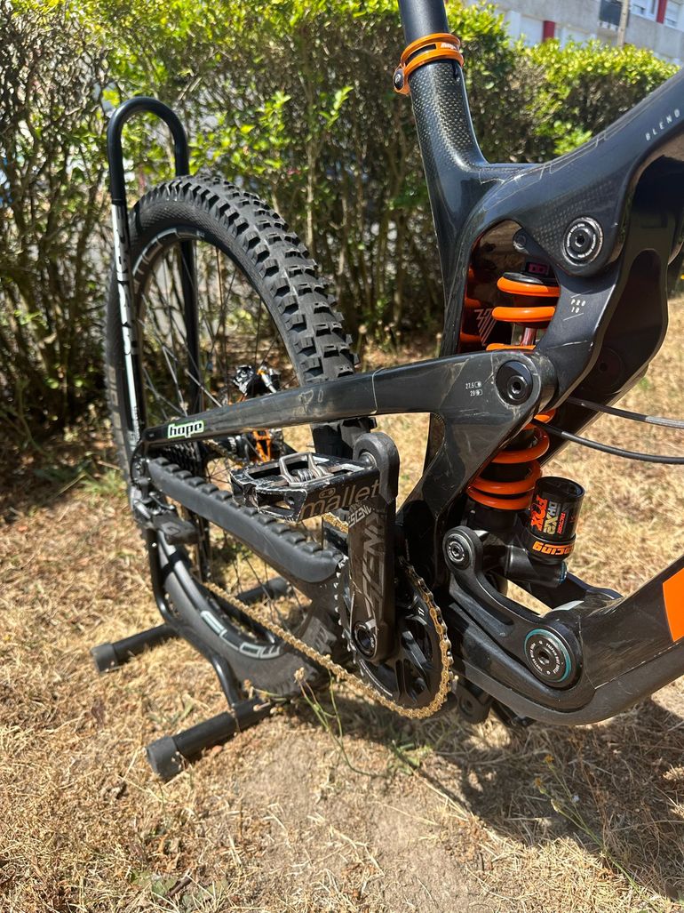 Brugt Propain Rage CF Mix Highend 2022 2022 Mountainbike — billede 4 af 6