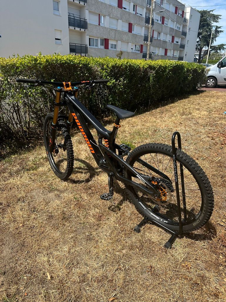 Brugt Propain Rage CF Mix Highend 2022 2022 Mountainbike — billede 6 af 6