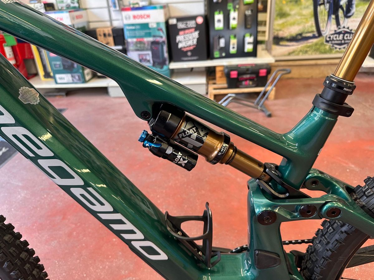 Used Megamo REASON CRB 03 AXS 2027 – € 8.499 | buycycle