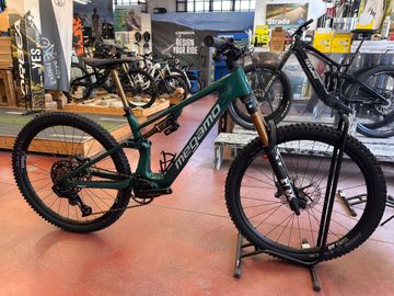 Použité Megamo REASON CRB 03 AXS 2027 2027 MTB
