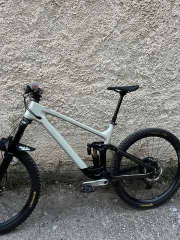 Used Vitus sommet Custom Shimano Deore 2023 Mountainbike, White — image 7 of 7
