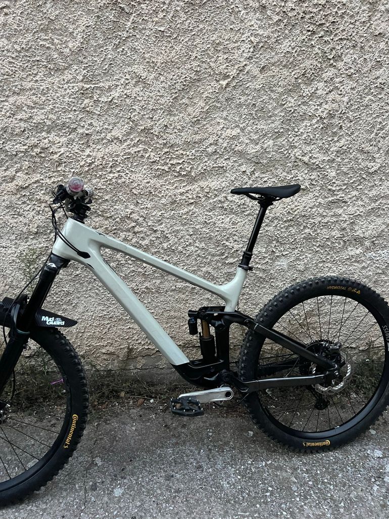 Used Vitus sommet Custom Shimano Deore 2023 Mountainbike, White — image 7 of 7