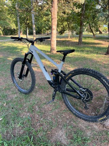 Tweedehands Vitus sommet Custom Shimano Deore 2023 MTB