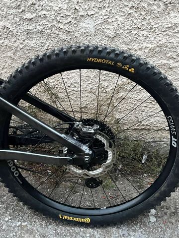Used Vitus sommet Custom Shimano Deore 2023 Mountainbike, White — image 2 of 7