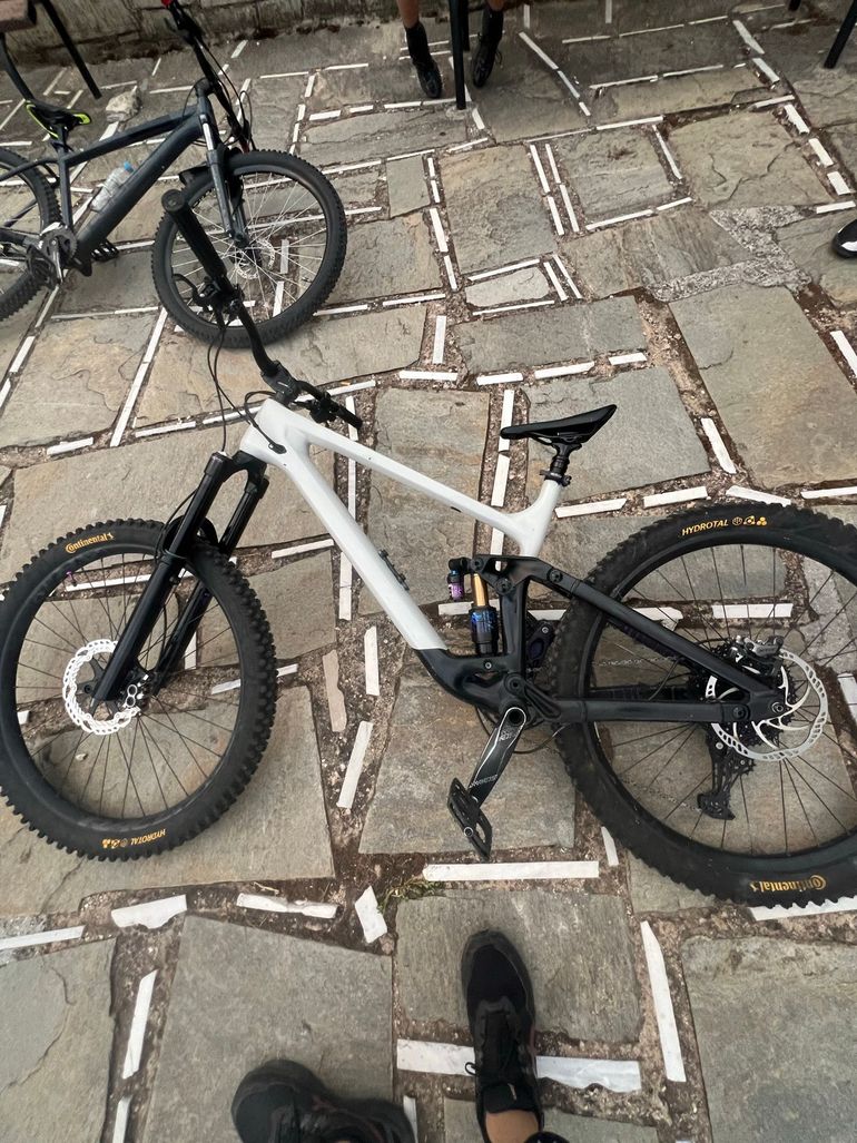 Używany Vitus sommet Custom Shimano Deore 2023 Mountainbike — zdjęcie 2 z 11