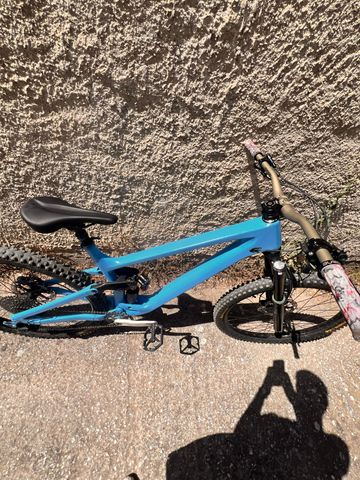 Used Vitus sommet Custom Shimano Deore 2023 Mountainbike, White — image 1 of 5