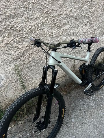 Used Vitus sommet Custom Shimano Deore 2023 Mountainbike, White — image 5 of 7