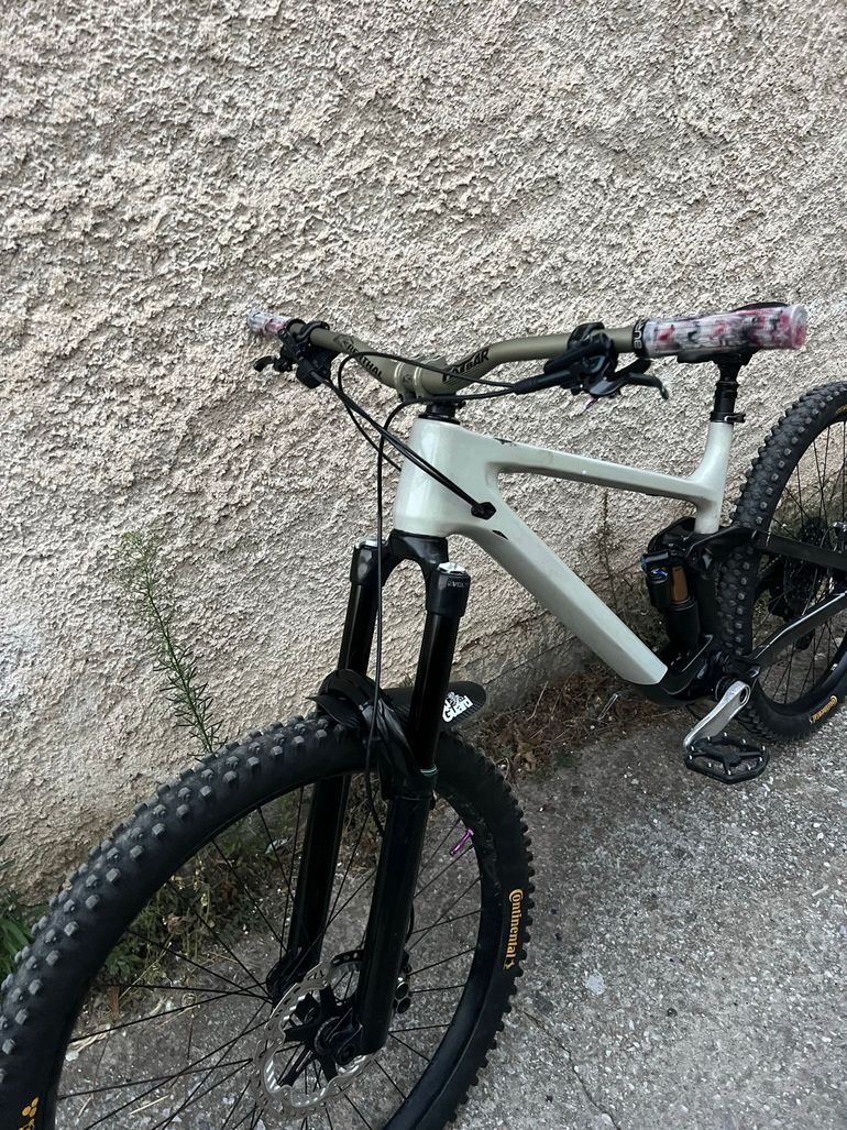 Used Vitus sommet Custom Shimano Deore 2023 Mountainbike, White — image 5 of 7