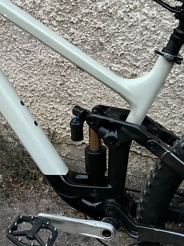 Used Vitus sommet Custom Shimano Deore 2023 Mountainbike, White — image 6 of 7