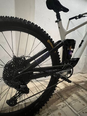 Używany Vitus sommet Custom Shimano Deore 2023 Mountainbike — zdjęcie 9 z 11