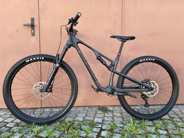 Used Rocky Mountain Element C50 Shimano 2023 2023 Mountainbike, Black, 27.5, 29 — image 2 of 2